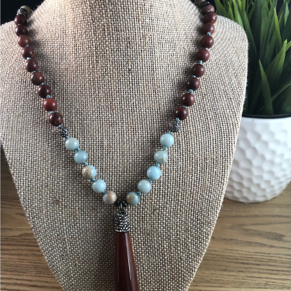 Elegant Beaded Necklace